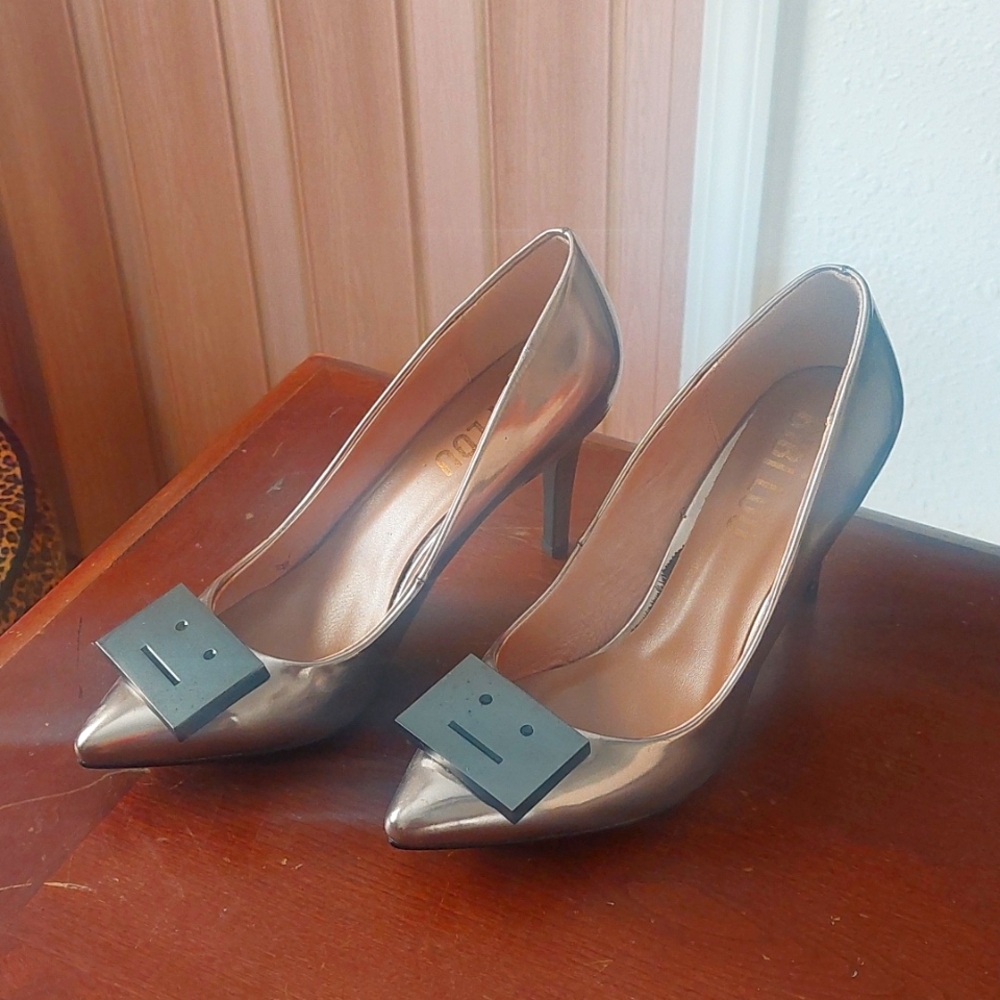 BiBi LOU Plomo pumps size 38 gun metal color.